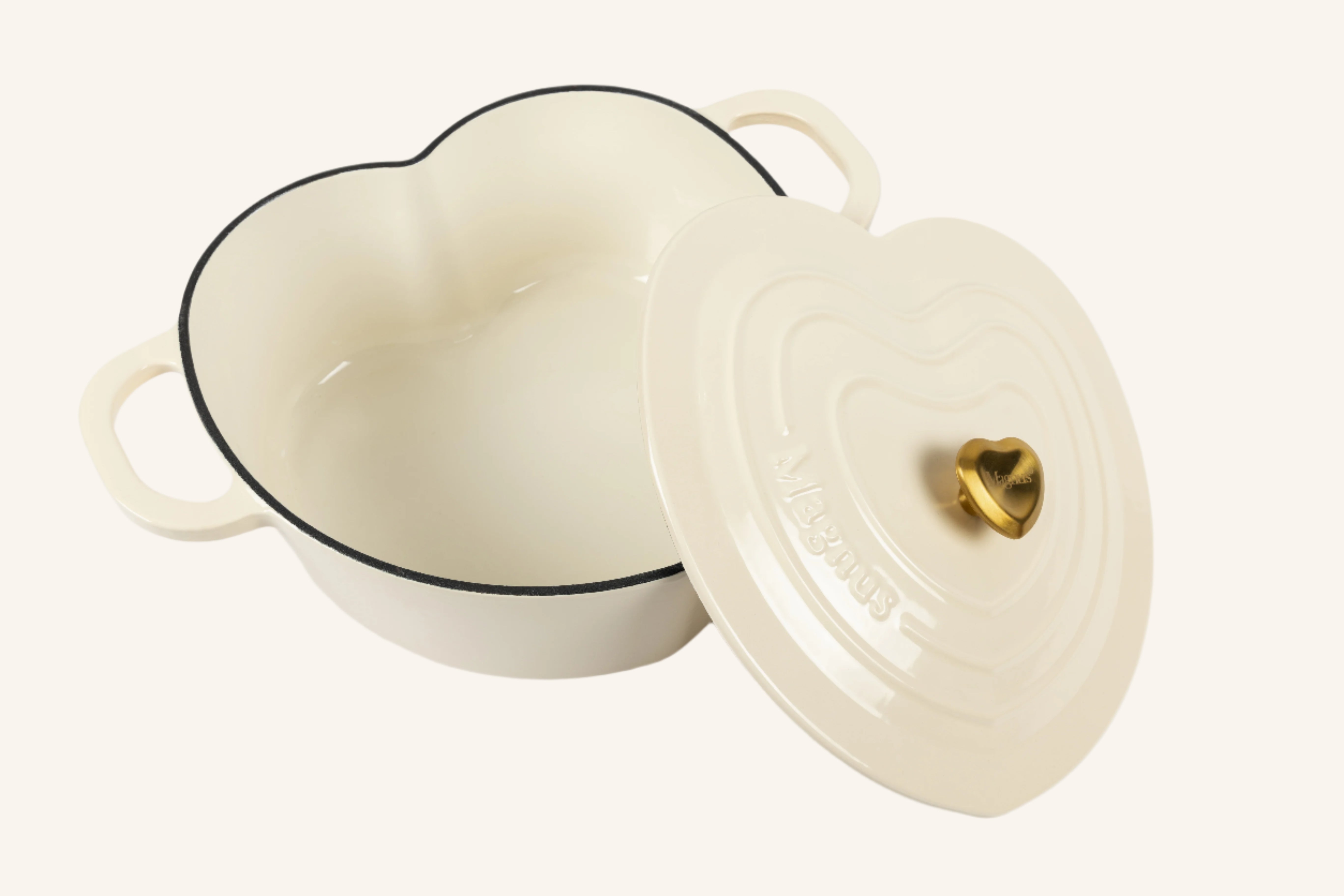 סיר יציקת ברזל לב קרם