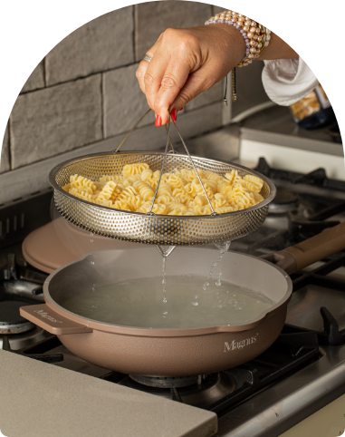 my pan בגוון חום