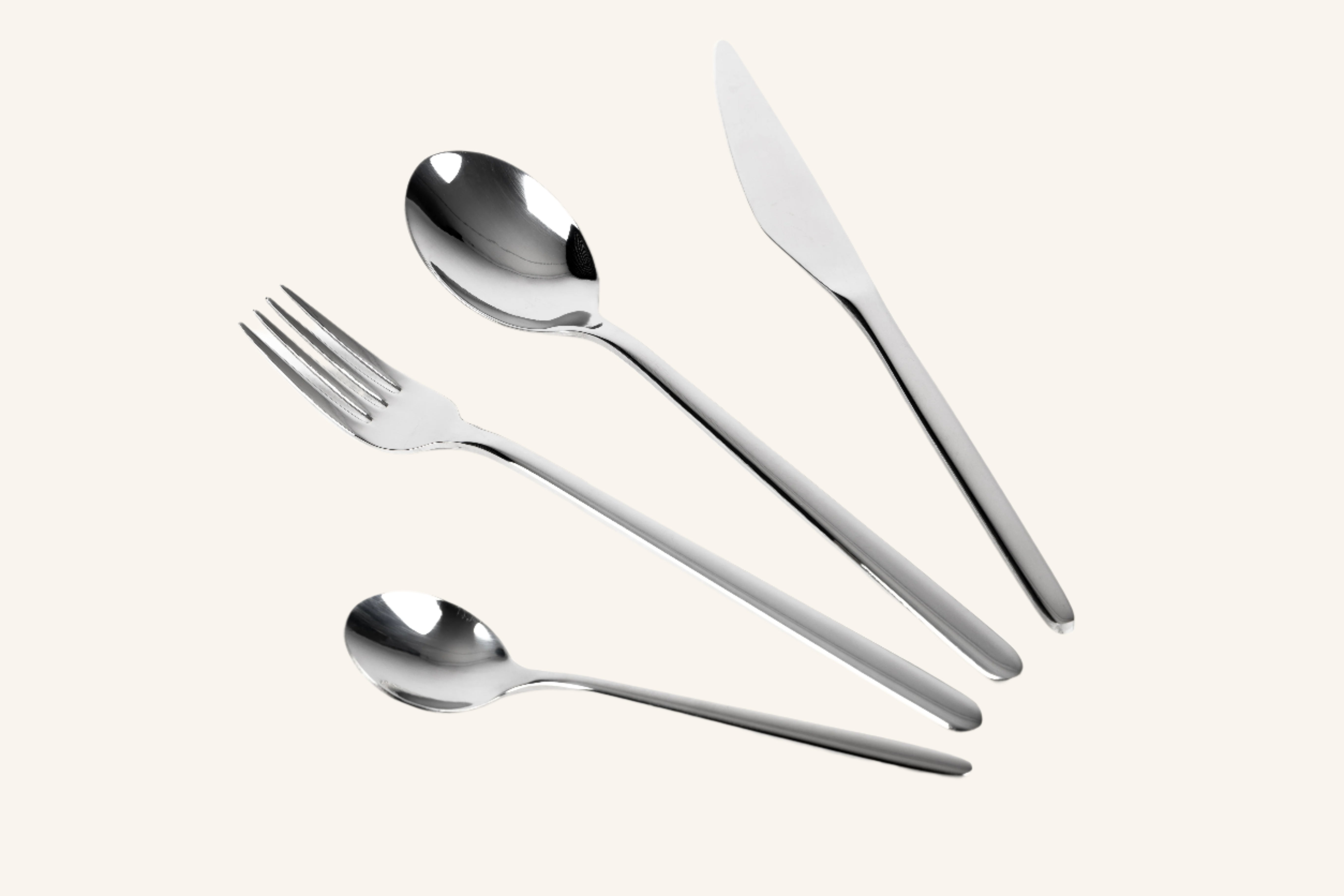 סט סכו"ם בגימור כסוף מבריק 24 חלקים