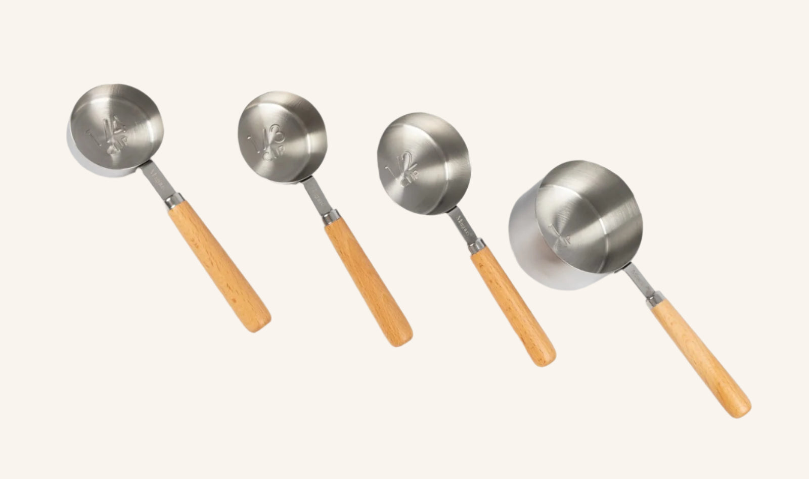 סט 4 כוסות מדידה בגוון כסף