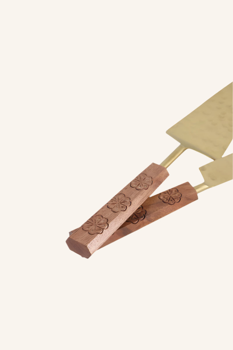 סט חיתוך עוגה זהב דגם wood