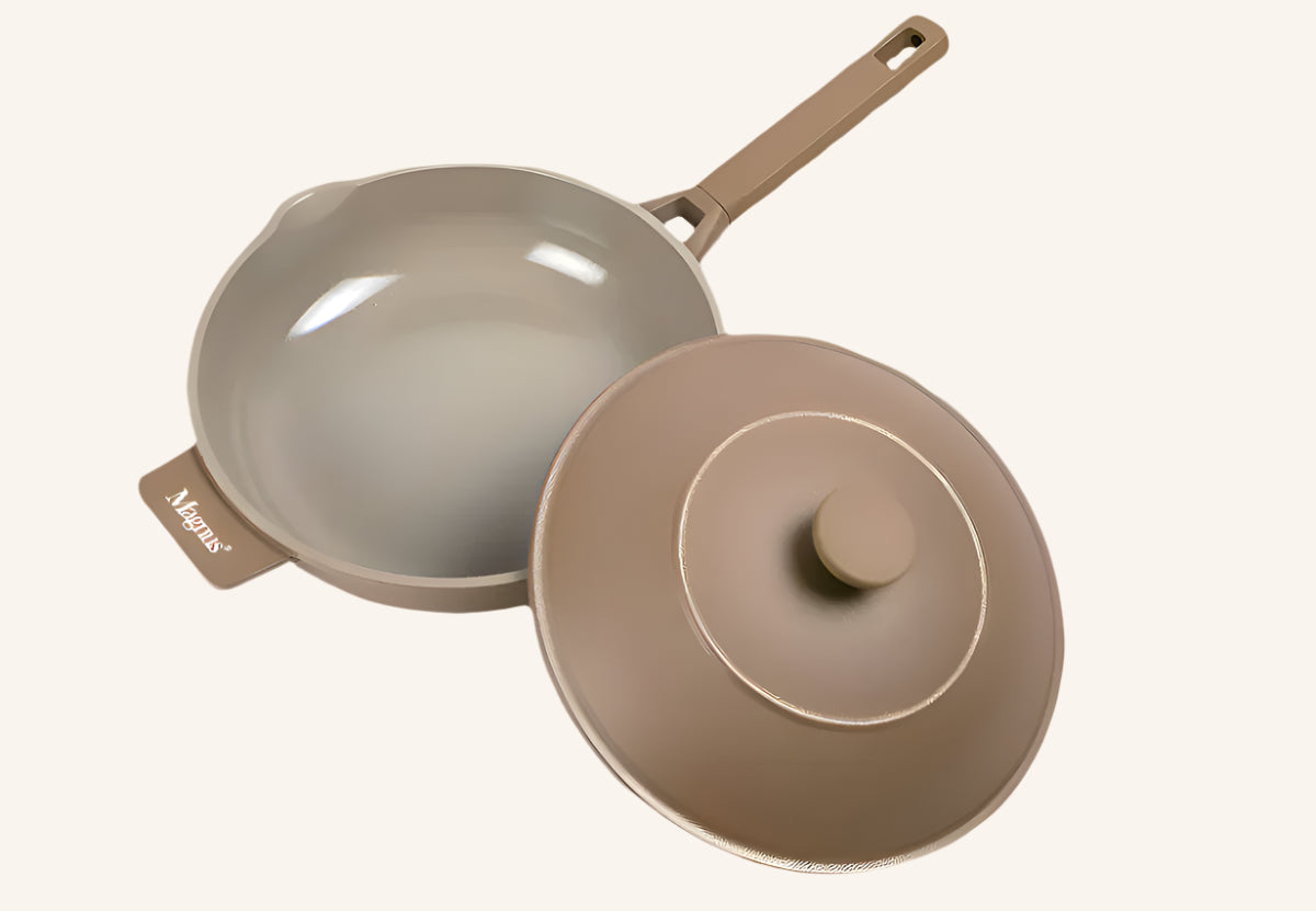 my pan בגוון חום