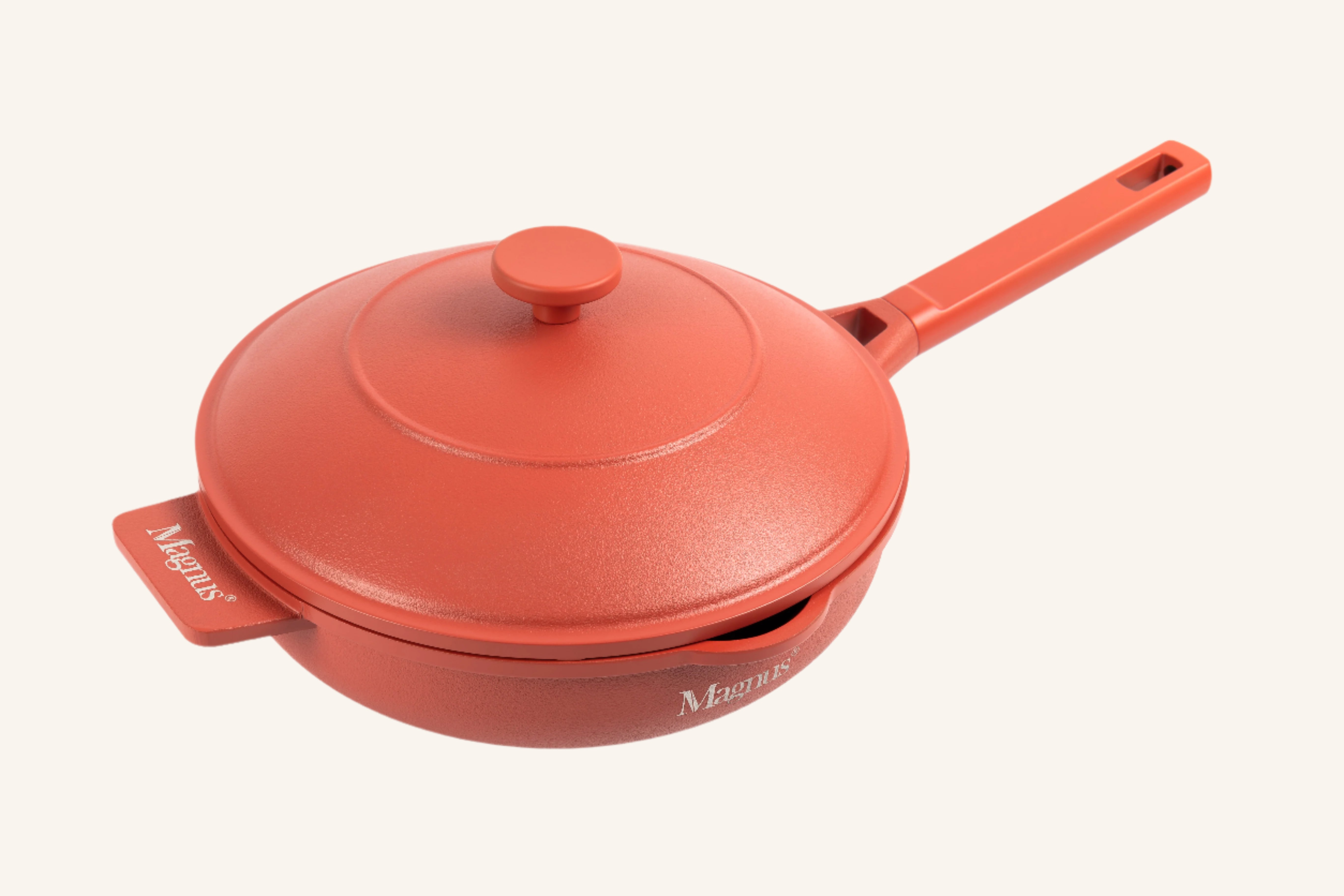 my pan בגוון אדום בהיר